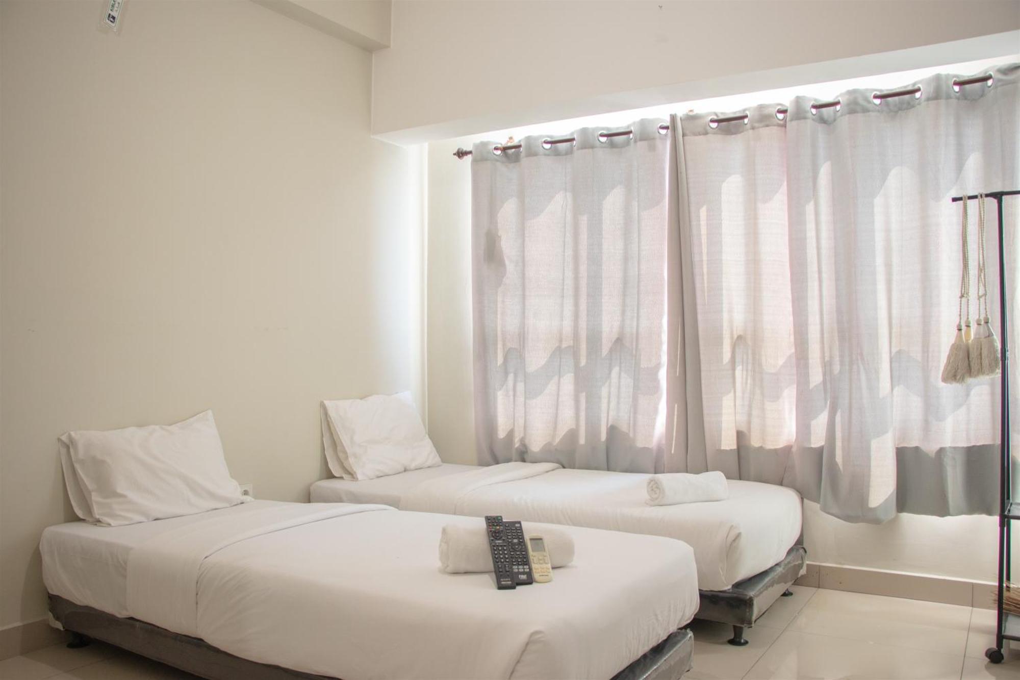Lavish At Springlake Summarecon By Travelio Bekasi