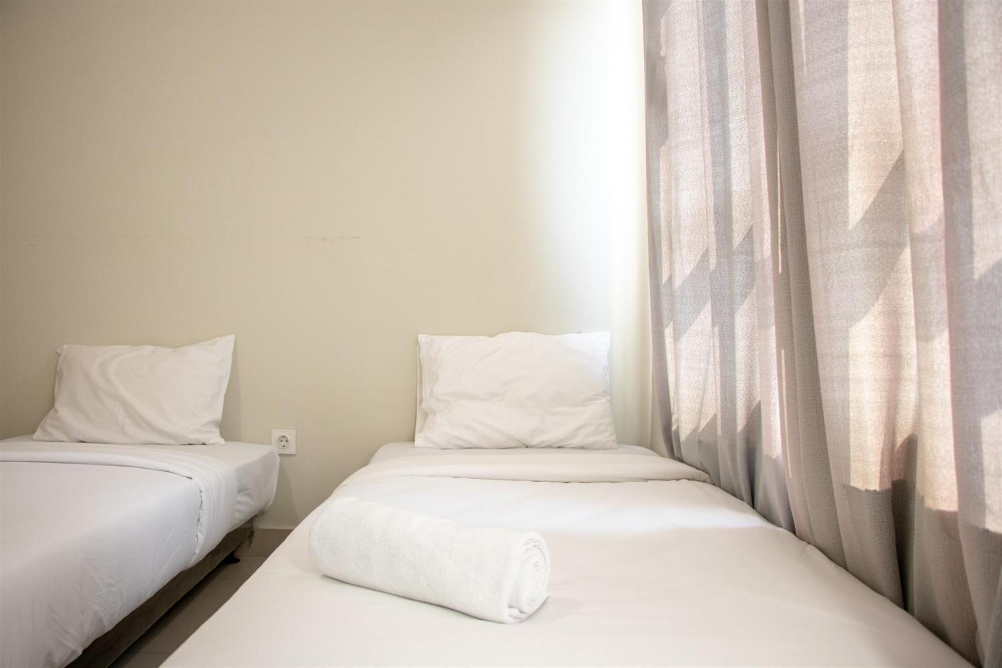 Lavish At Springlake Summarecon By Travelio * Bekasi